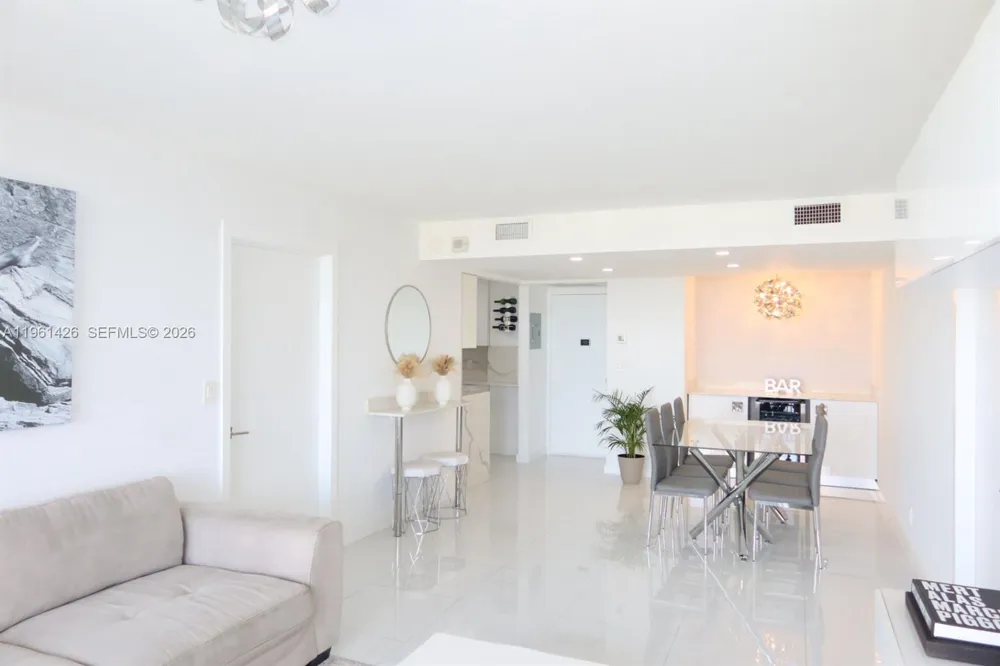 20301 W Country Club Dr #1422 Aventura, FL 33180