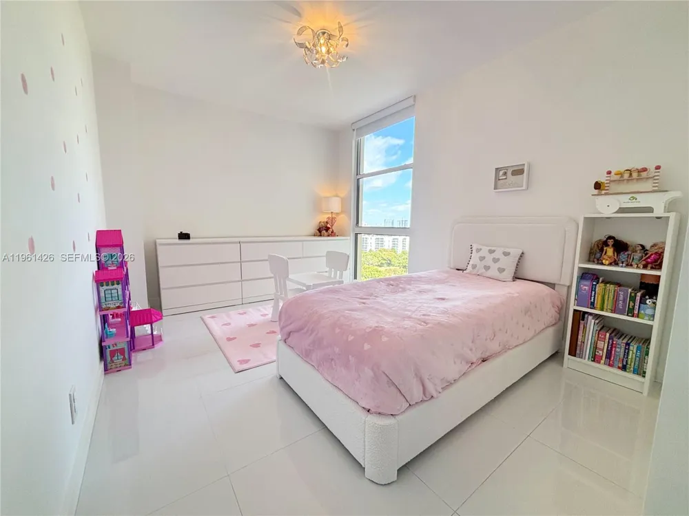 20301 W Country Club Dr #1422 Aventura, FL 33180
