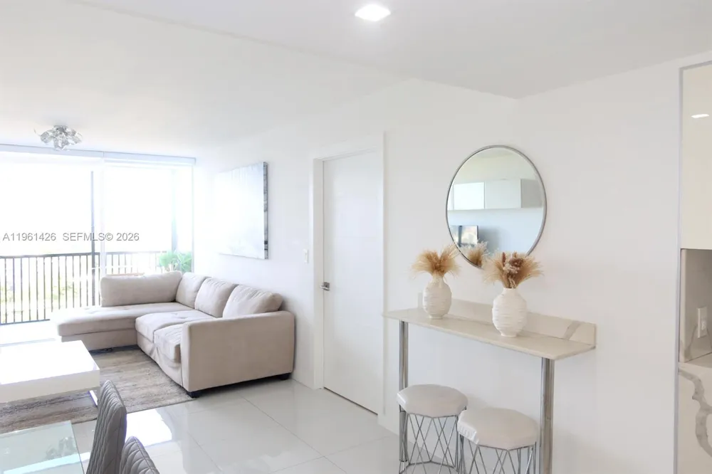 20301 W Country Club Dr #1422 Aventura, FL 33180