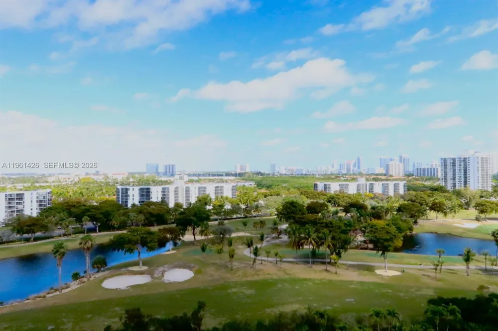 20301 W Country Club Dr #1422 Aventura, FL 33180