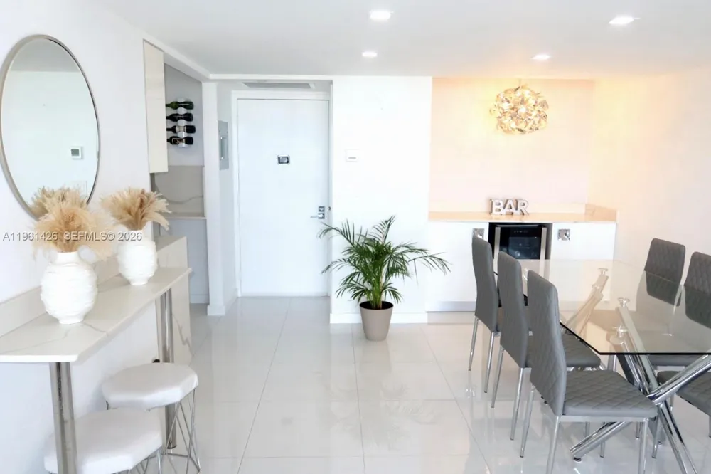 20301 W Country Club Dr #1422 Aventura, FL 33180