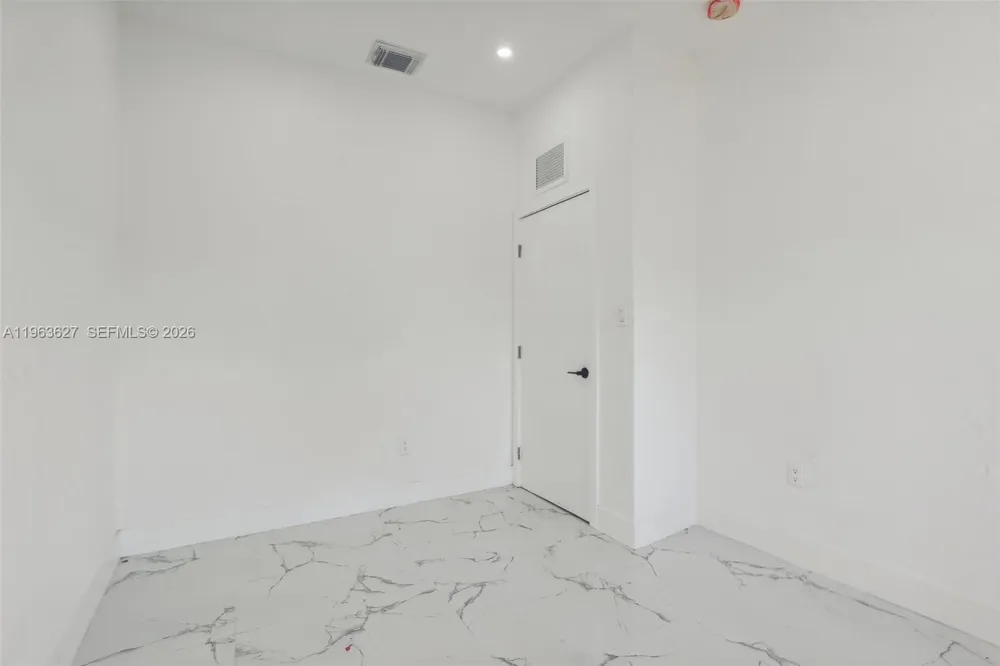 2360 Rutland St Opa-Locka, FL 33054