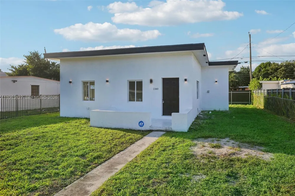 2360 Rutland St Opa-Locka, FL 33054