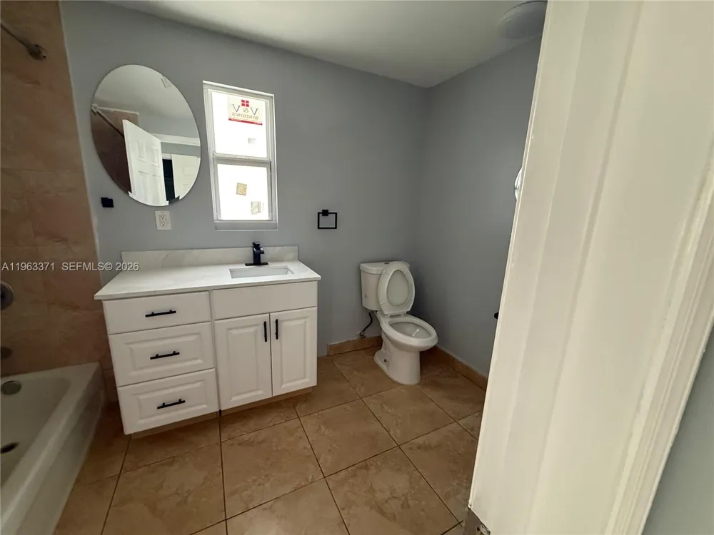 1128 NW 101st St Miami, FL 33150