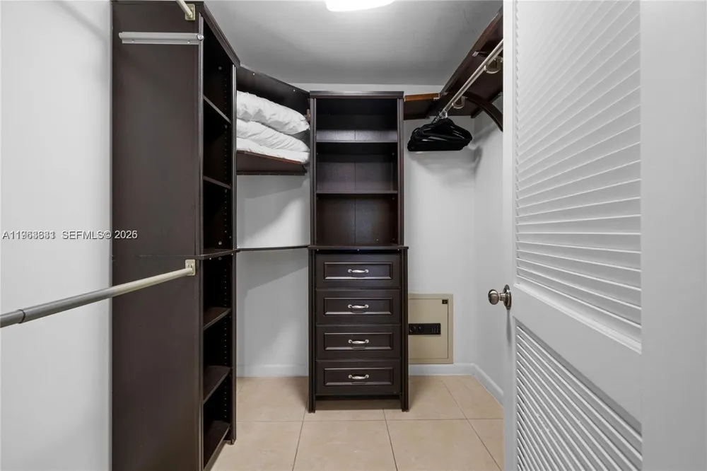 3250 NE 1st Ave #515 Miami, FL 33137
