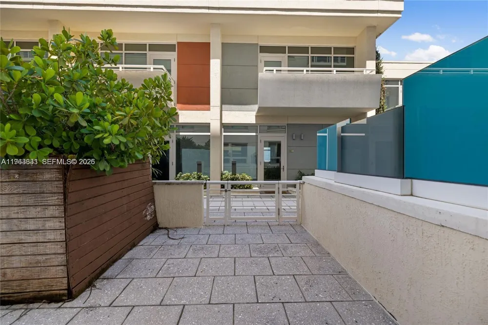 3250 NE 1st Ave #515 Miami, FL 33137