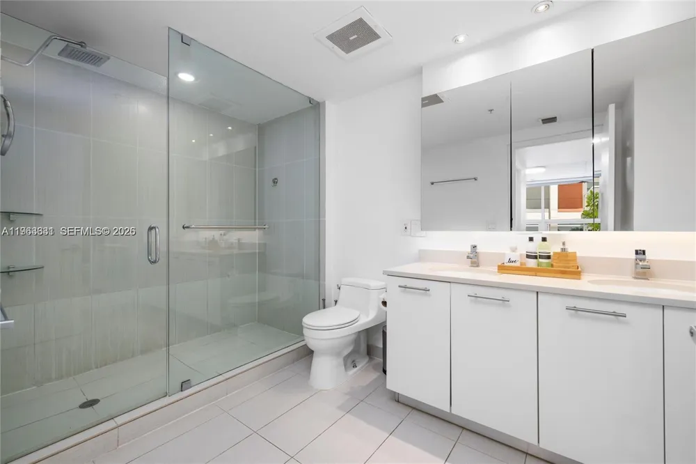 3250 NE 1st Ave #515 Miami, FL 33137