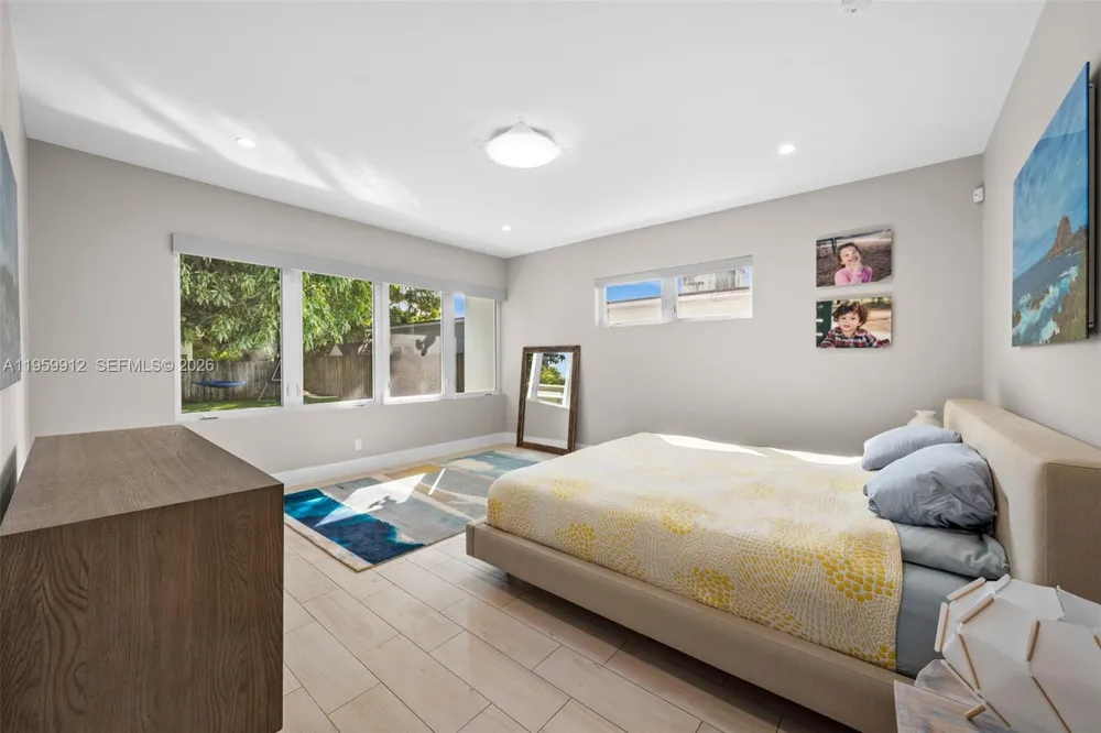 4595 Jefferson Ave Miami Beach, FL 33140