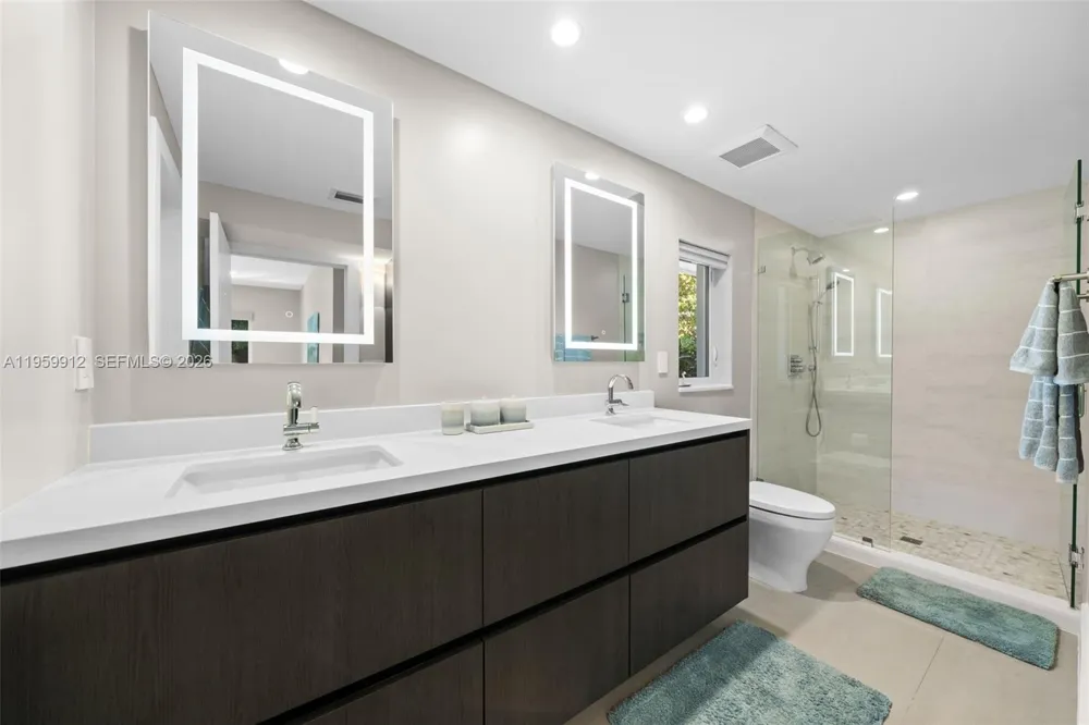 4595 Jefferson Ave Miami Beach, FL 33140