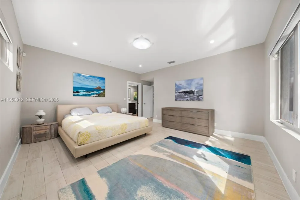 4595 Jefferson Ave Miami Beach, FL 33140