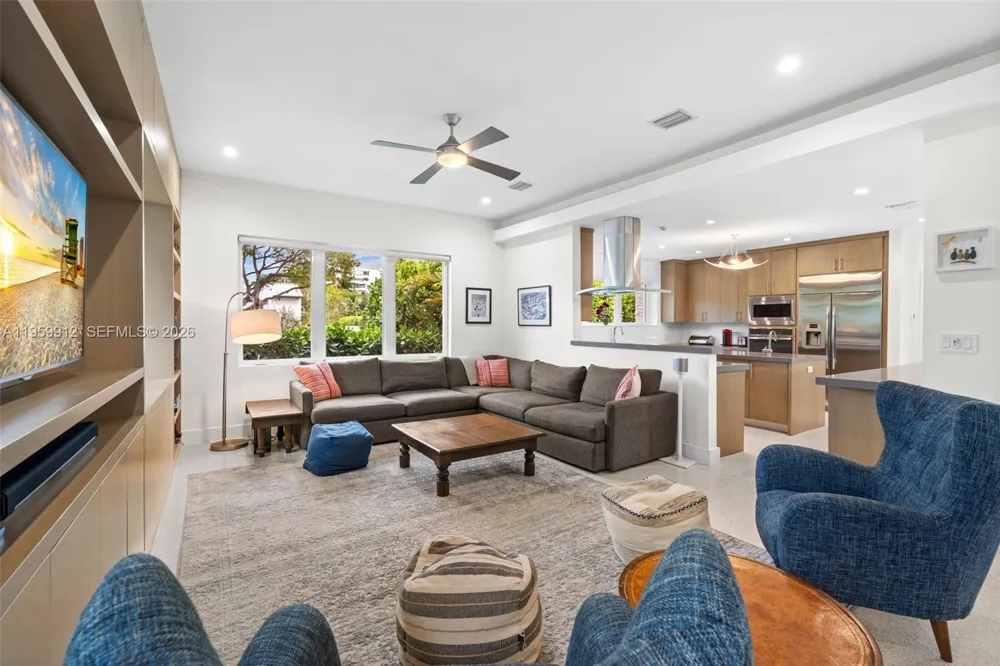 4595 Jefferson Ave Miami Beach, FL 33140