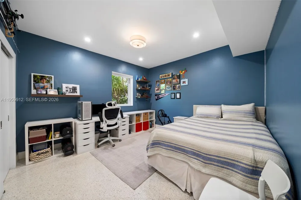 4595 Jefferson Ave Miami Beach, FL 33140