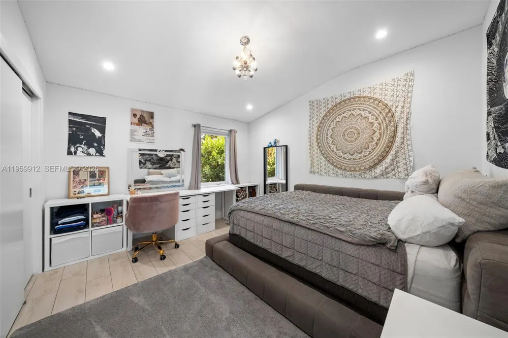 4595 Jefferson Ave Miami Beach, FL 33140