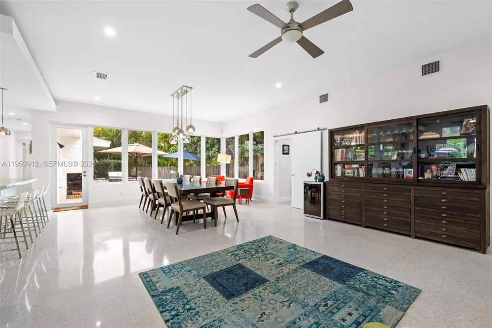 4595 Jefferson Ave Miami Beach, FL 33140