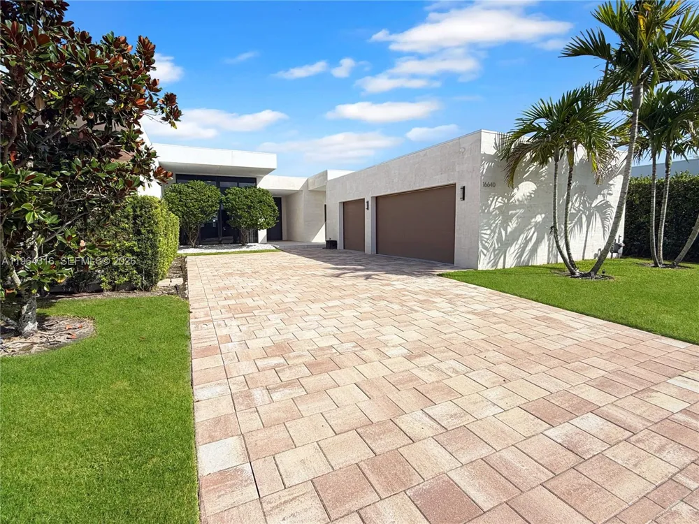 16640 Sunset Way Weston, FL 33326