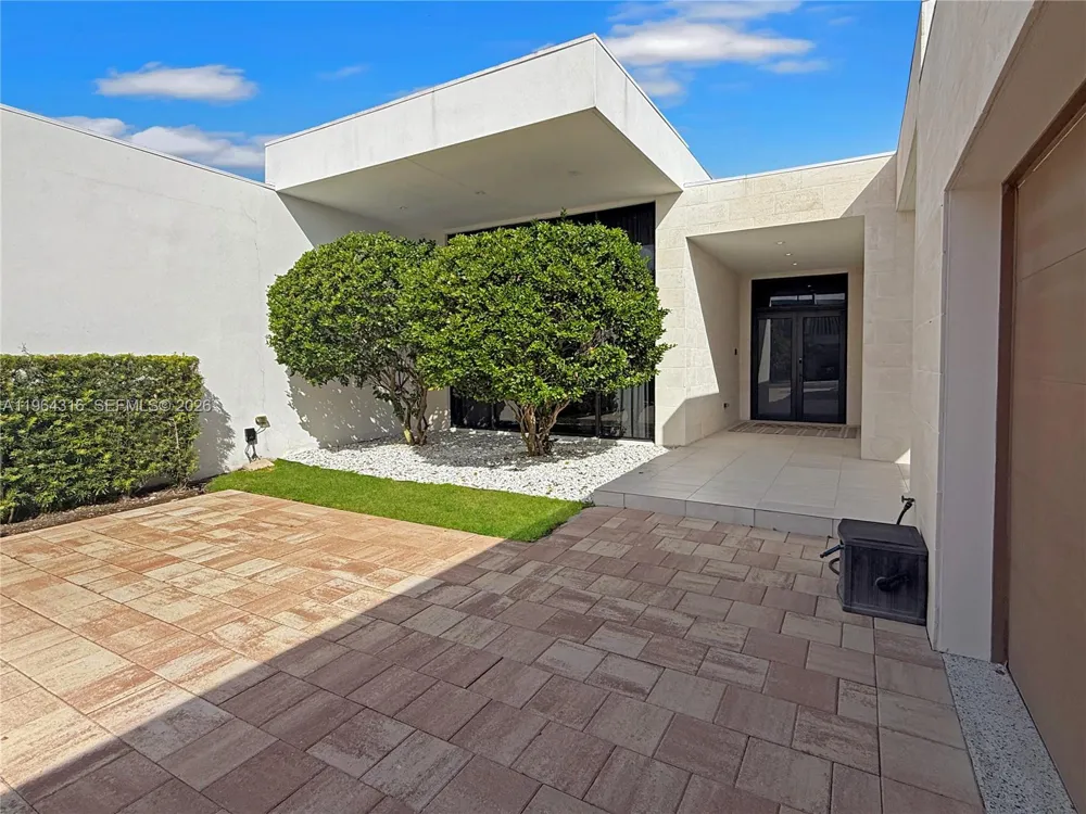 16640 Sunset Way Weston, FL 33326