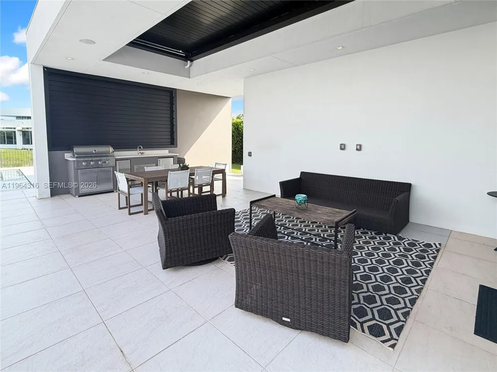 16640 Sunset Way Weston, FL 33326