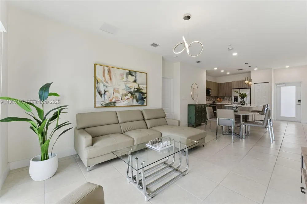 8301 NW 41st St #B-407 Doral, FL 33166