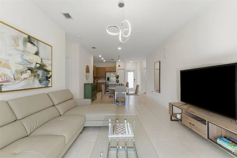 8301 NW 41st St #B-407 Doral, FL 33166