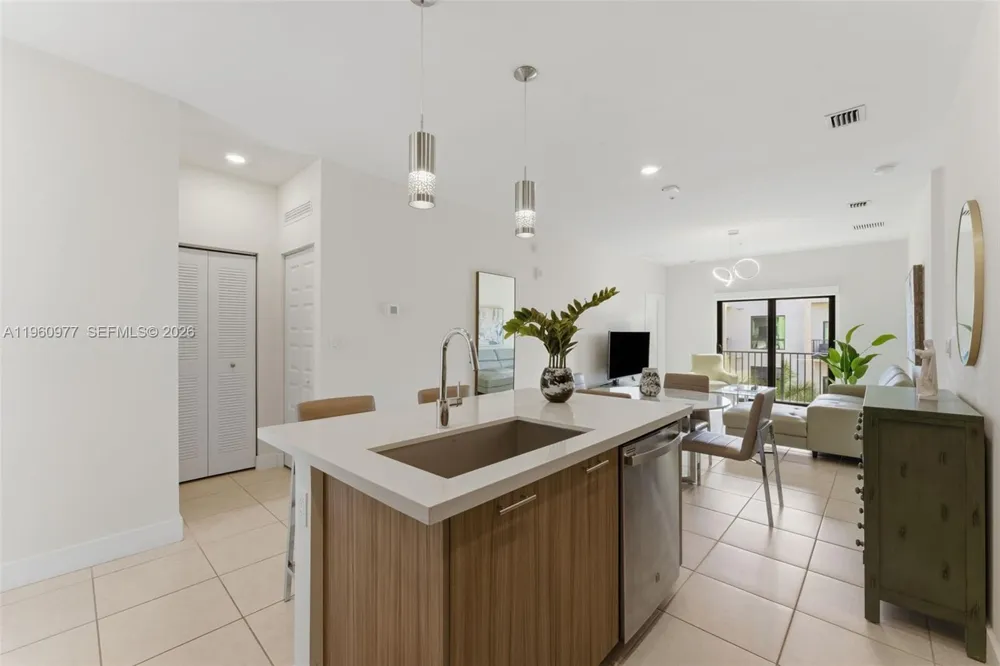 8301 NW 41st St #B-407 Doral, FL 33166
