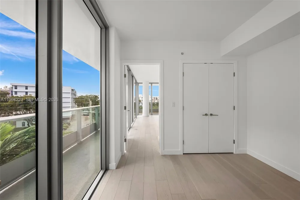 9201 E Bay Harbor Drive #502 Bay Harbor Islands, FL 33154
