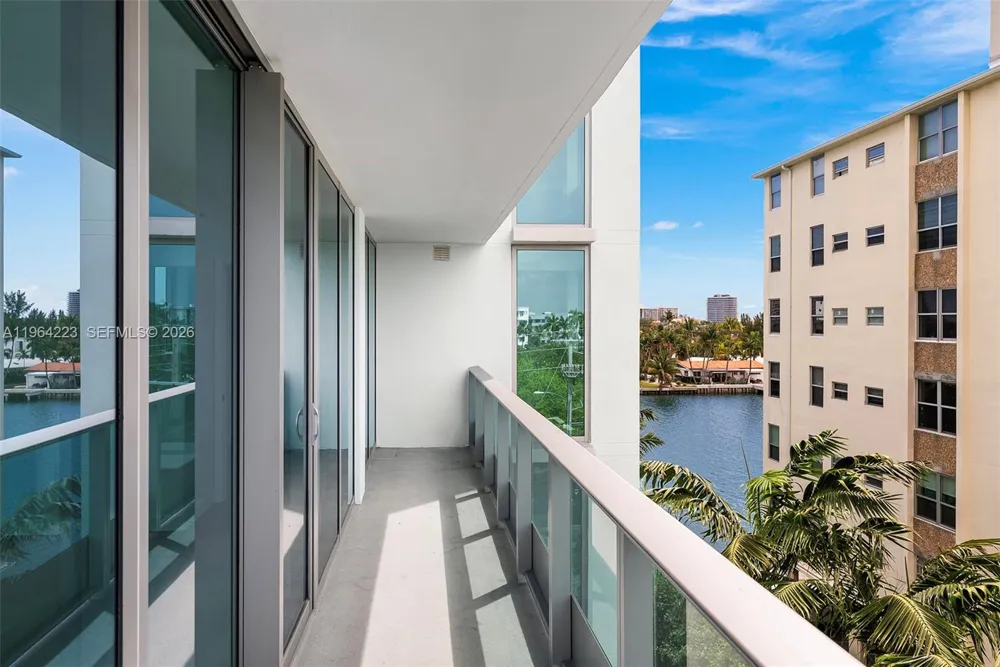 9201 E Bay Harbor Drive #502 Bay Harbor Islands, FL 33154