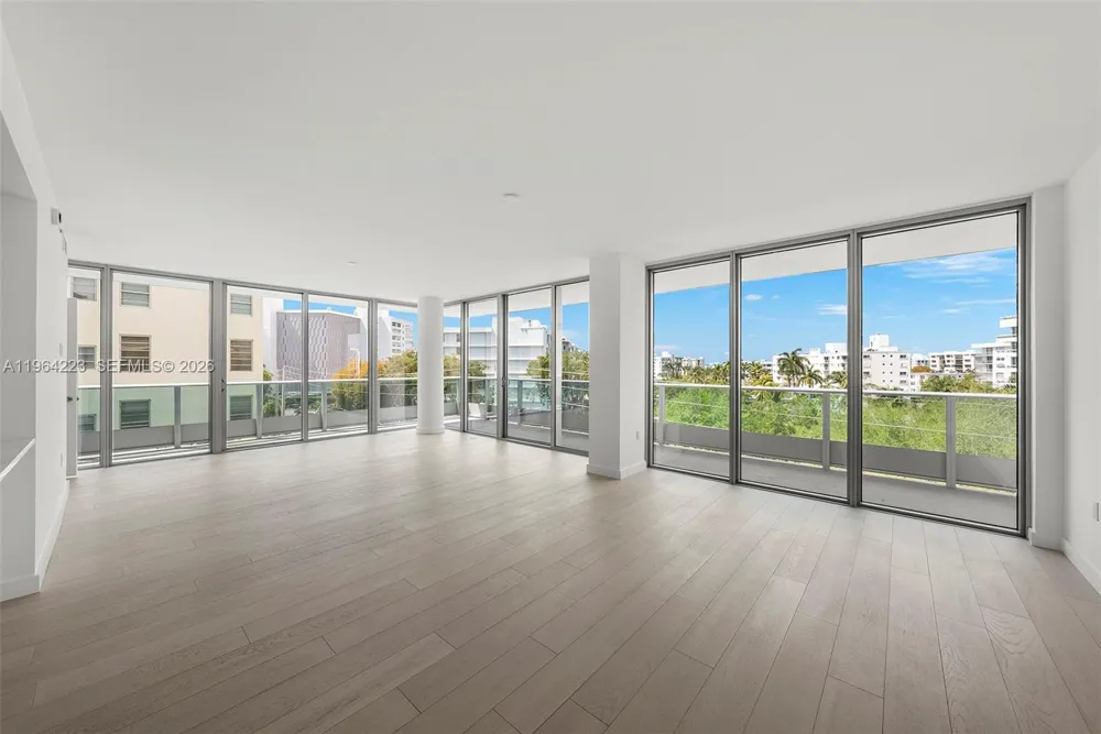 9201 E Bay Harbor Drive #502 Bay Harbor Islands, FL 33154