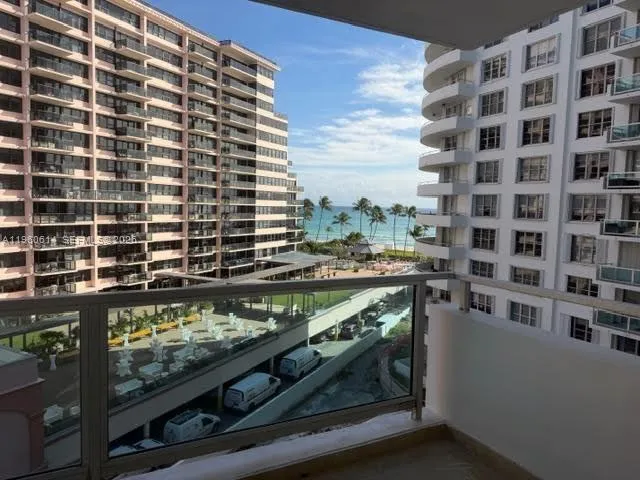 5161 Collins Ave #703 Miami Beach, FL 33140