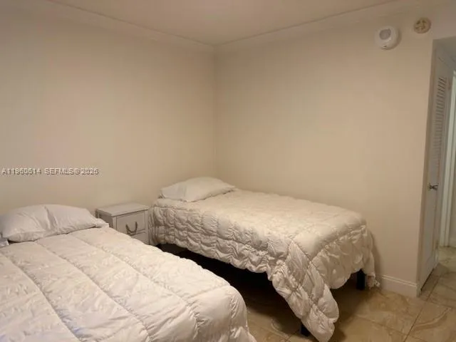 5161 Collins Ave #703 Miami Beach, FL 33140