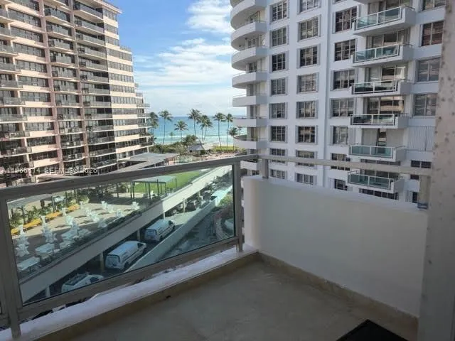 5161 Collins Ave #703 Miami Beach, FL 33140