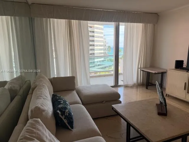 5161 Collins Ave #703 Miami Beach, FL 33140