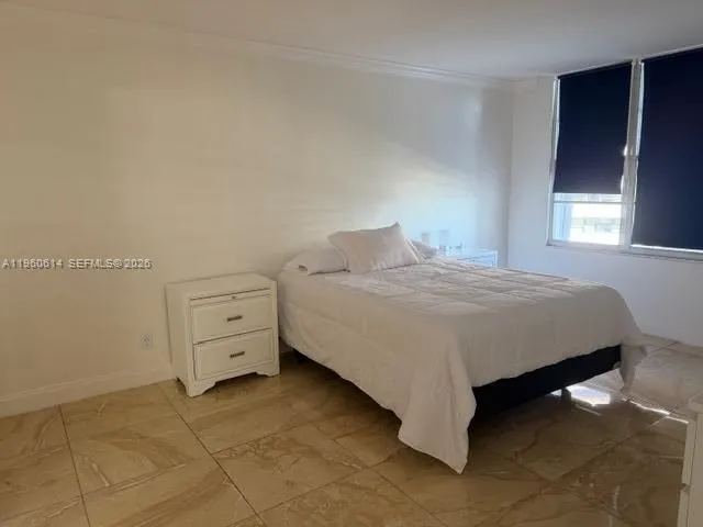 5161 Collins Ave #703 Miami Beach, FL 33140
