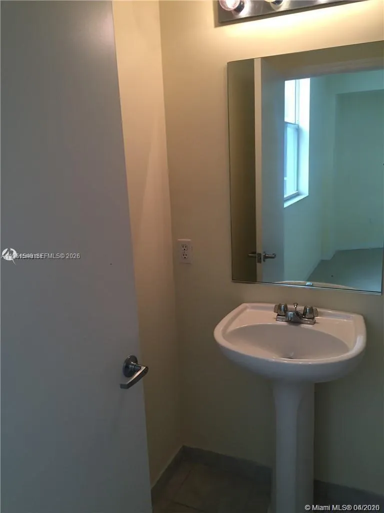 1 Glen Royal Pkwy #1404 Miami, FL 33125