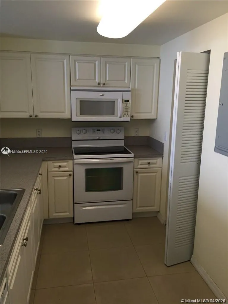 1 Glen Royal Pkwy #1404 Miami, FL 33125