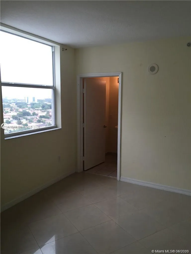 1 Glen Royal Pkwy #1404 Miami, FL 33125