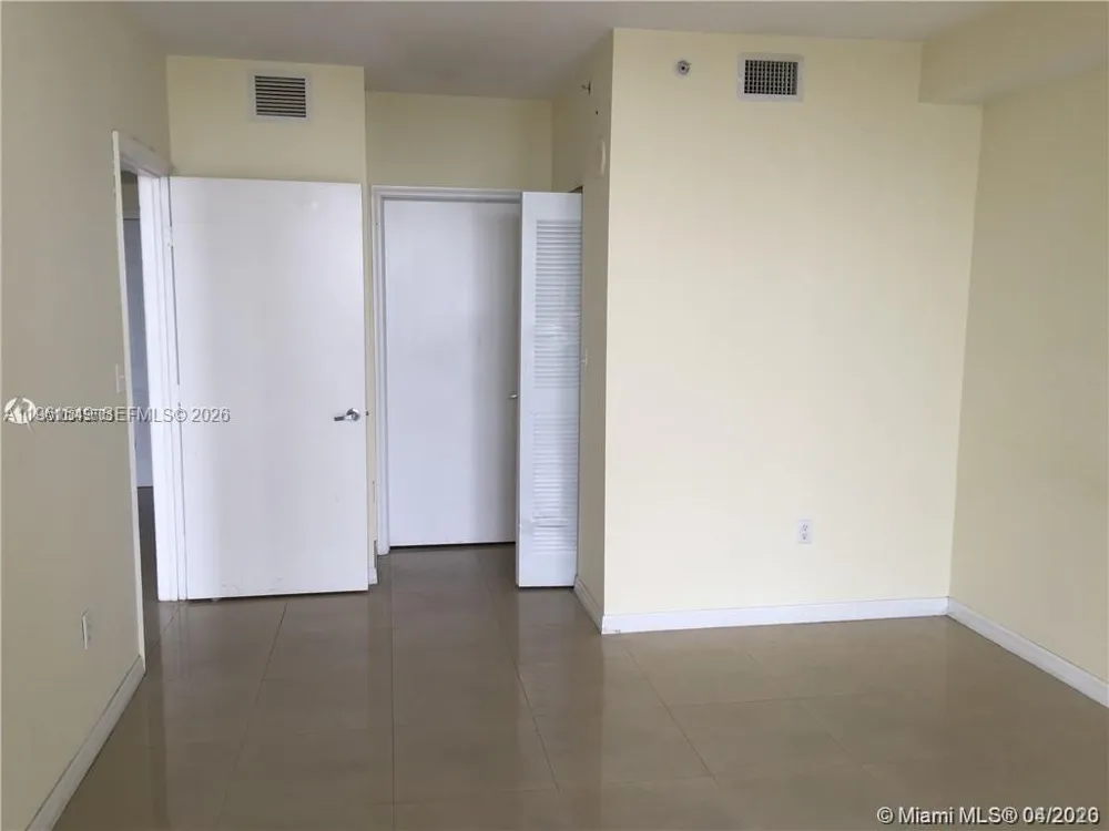 1 Glen Royal Pkwy #1404 Miami, FL 33125