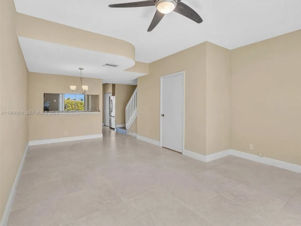 60 Key West Ct #60 Weston, FL 33326