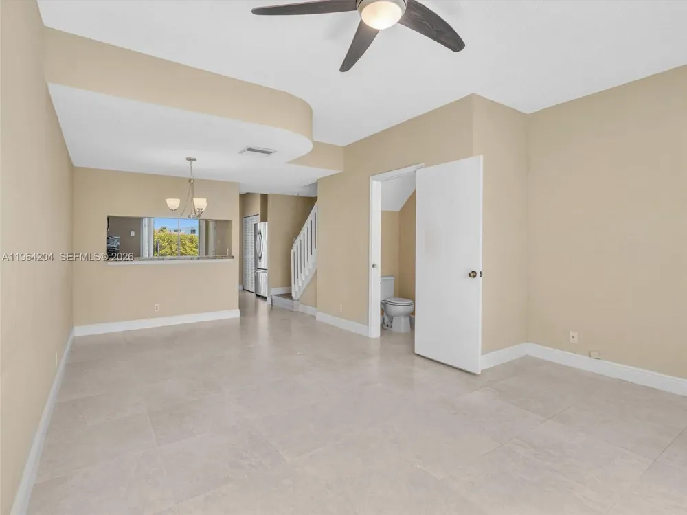 60 Key West Ct #60 Weston, FL 33326