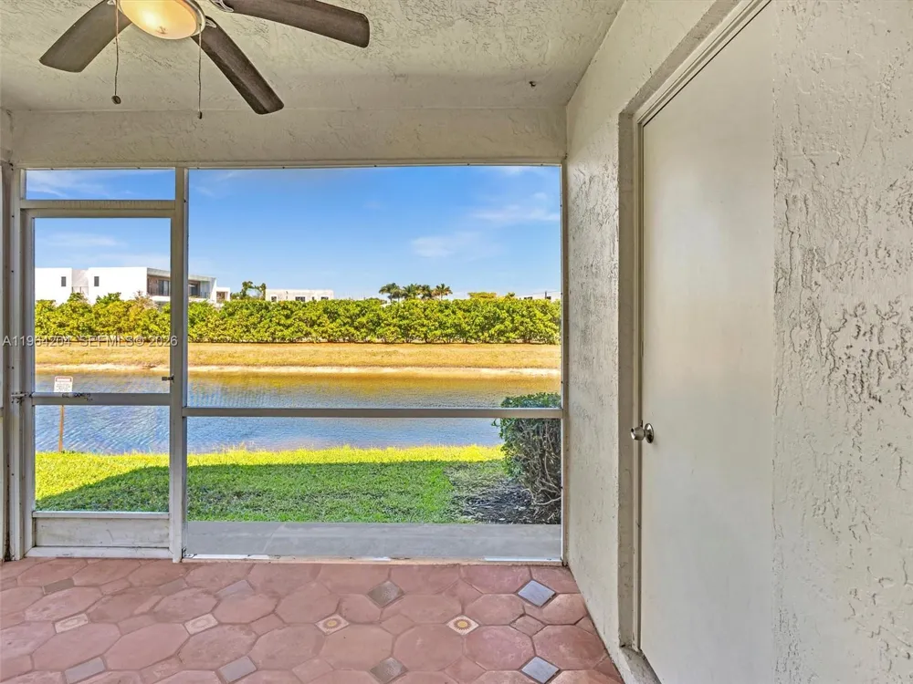 60 Key West Ct #60 Weston, FL 33326