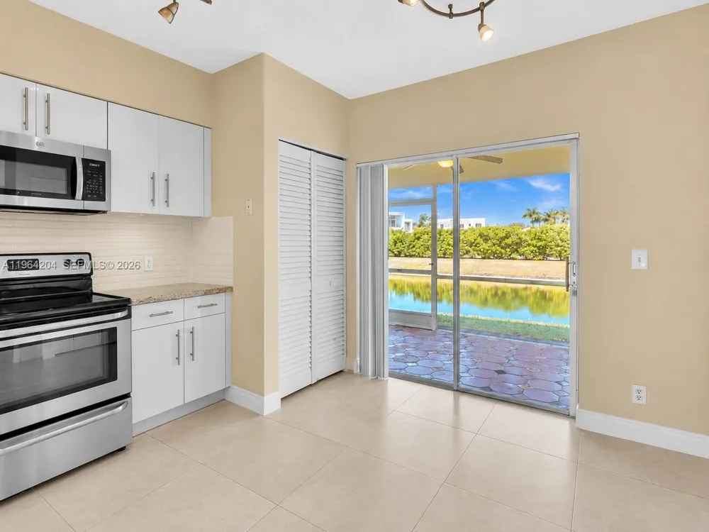 60 Key West Ct #60 Weston, FL 33326