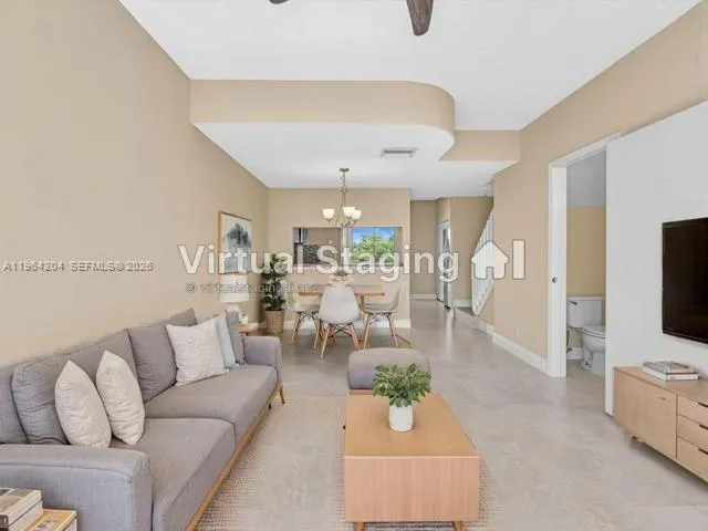 60 Key West Ct #60 Weston, FL 33326