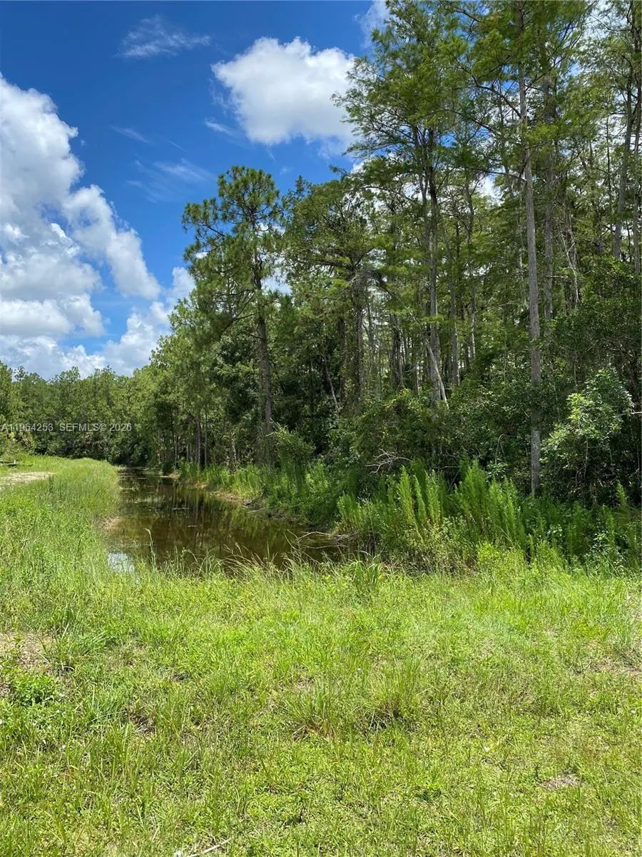166 Ocean Park Dr Lehigh Acres, FL 33972