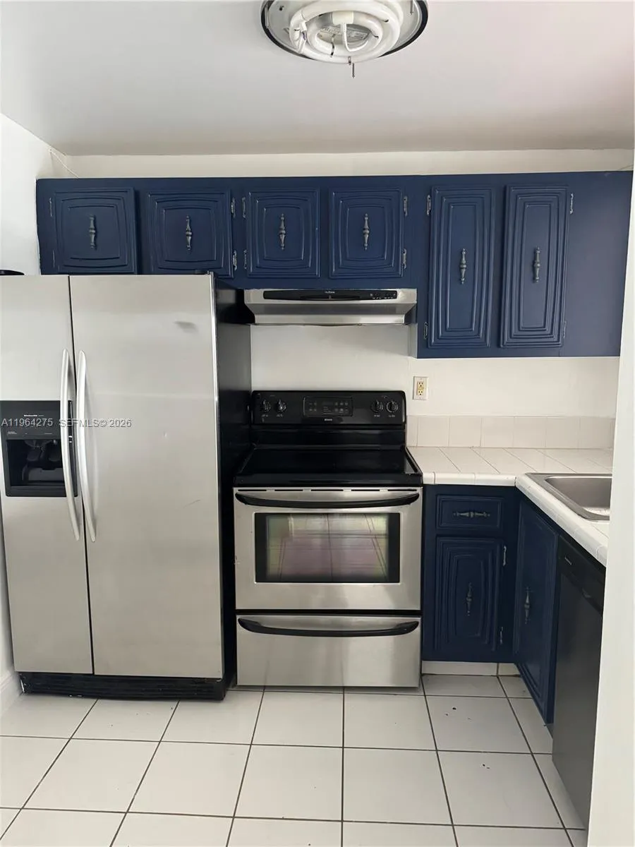 496 NW 165th St Rd #D-614 Miami, FL 33169