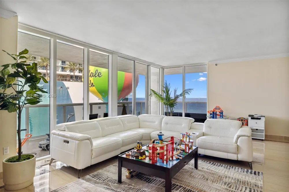 1800 S Ocean Dr #1010 Hallandale Beach, FL 33009