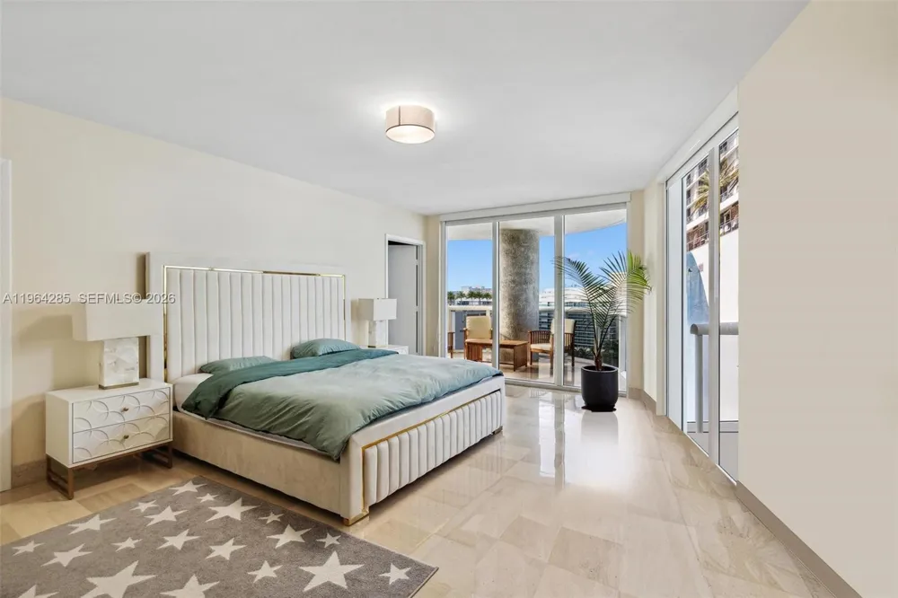 1800 S Ocean Dr #1010 Hallandale Beach, FL 33009