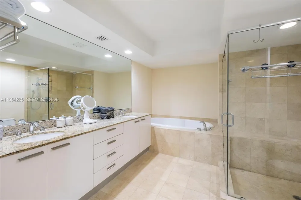 1800 S Ocean Dr #1010 Hallandale Beach, FL 33009