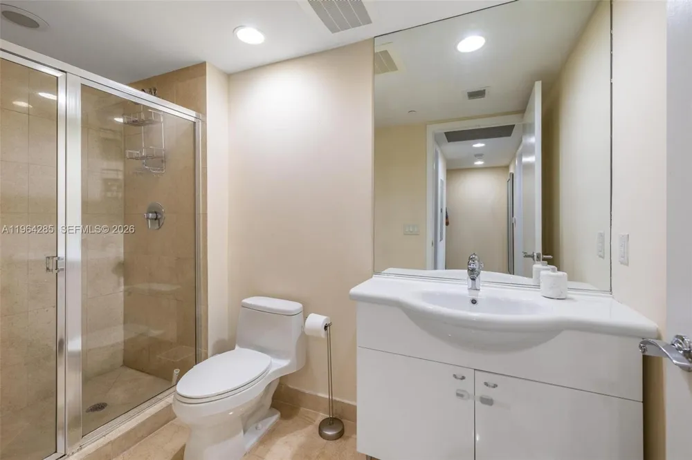 1800 S Ocean Dr #1010 Hallandale Beach, FL 33009