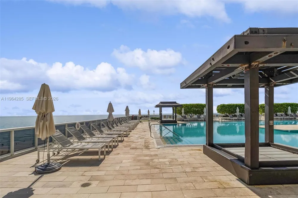 1800 S Ocean Dr #1010 Hallandale Beach, FL 33009