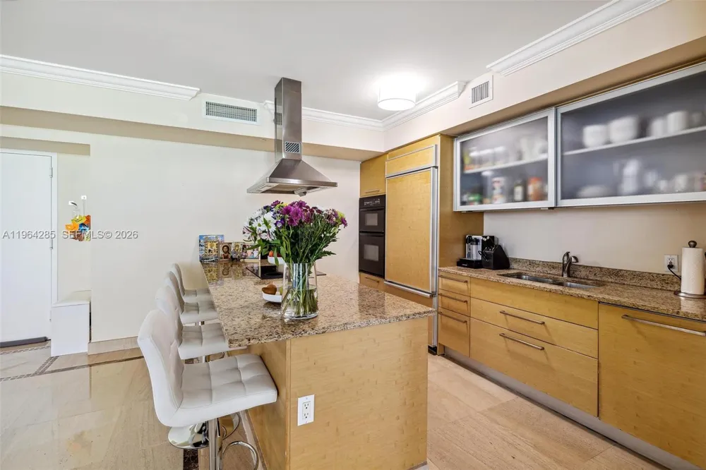 1800 S Ocean Dr #1010 Hallandale Beach, FL 33009