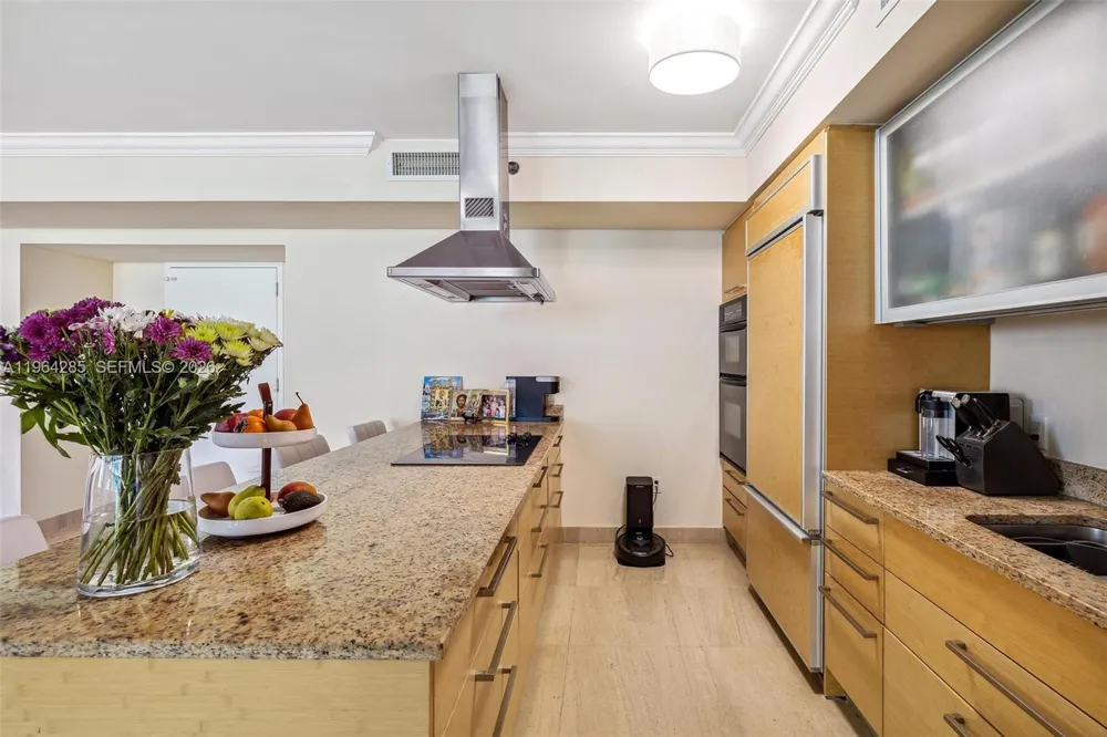 1800 S Ocean Dr #1010 Hallandale Beach, FL 33009